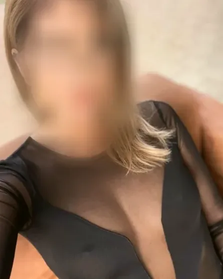 Fiona, 29