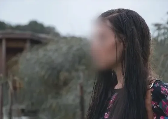 Julia, 40