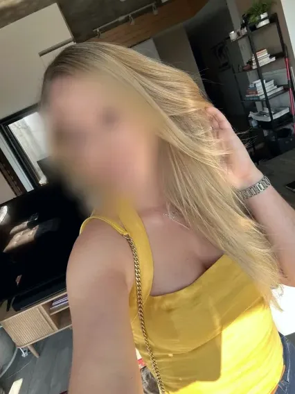 Juliane, 37