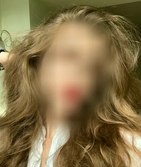 Melanie, 20