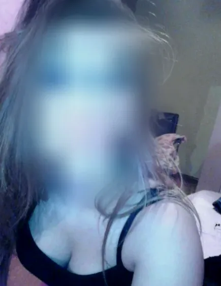Michelle, 25