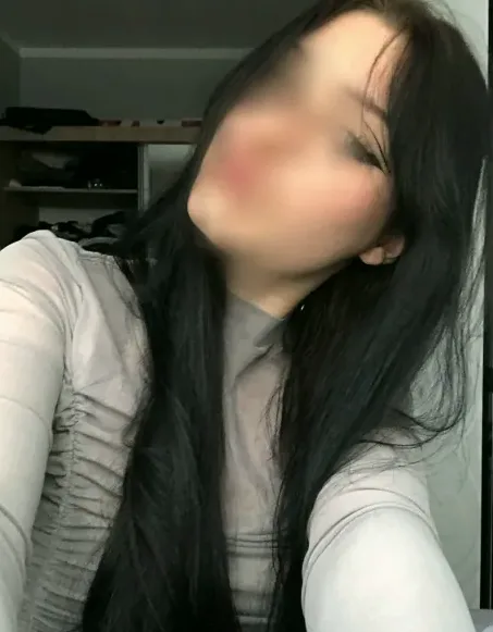Paula, 20